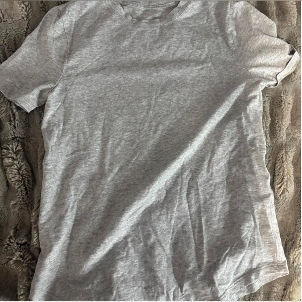 Lululemon T-shirt